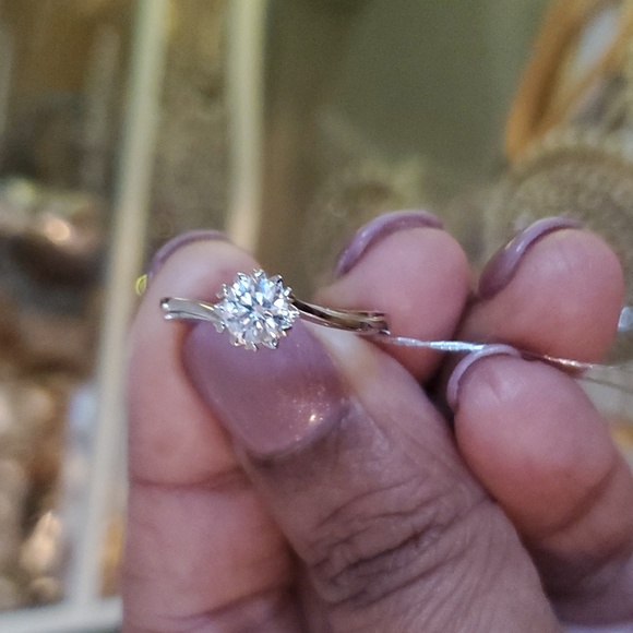 0.5 CT round Moissanite ring on 925 silver - Picture 7 of 9